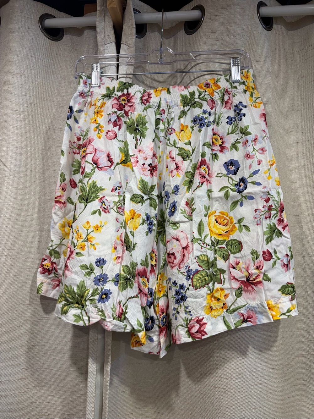 Vintage ESPRIT Floral Shorts - Picture 4 of 7